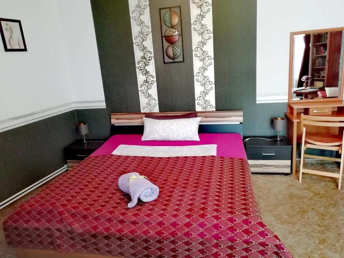 Grosse Wohnung Mit Terrasse Im Altstadtzentrum - Ferienwohnung Chiplakoff Blankenburg  Exterior foto