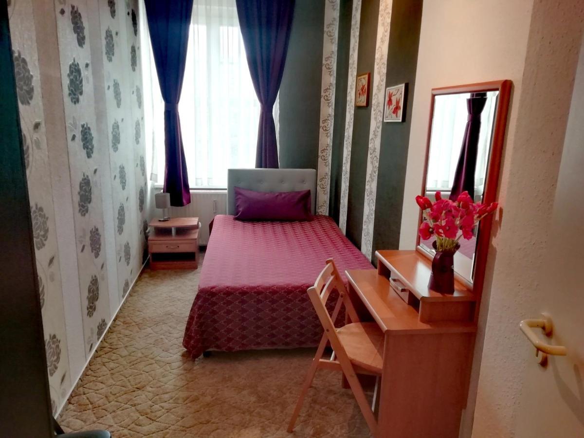 Grosse Wohnung Mit Terrasse Im Altstadtzentrum - Ferienwohnung Chiplakoff Blankenburg  Exterior foto